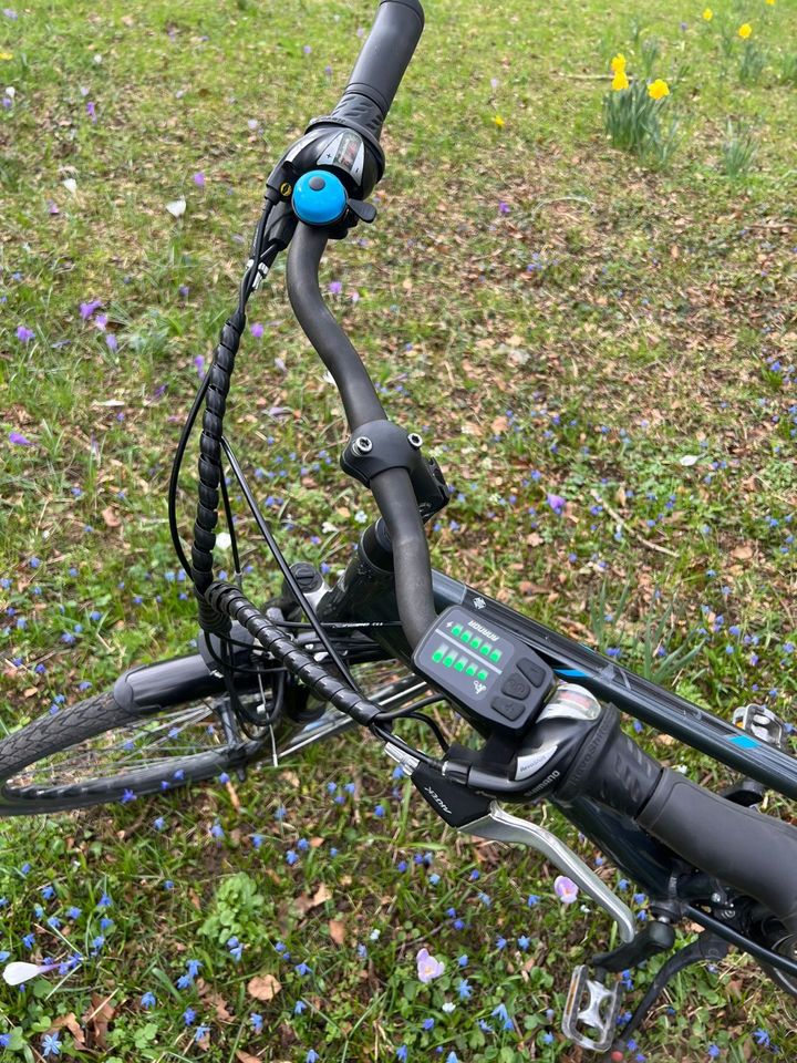 TELEFUNKEN E-Bike Trekking Expedition Fahrrad 28 Zoll in Stuttgart