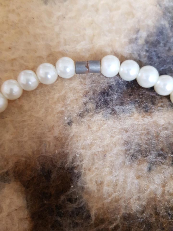 2 Damen Perlen Ketten und Perlen armband 6€ Festpreis ist nicht v in Cottbus