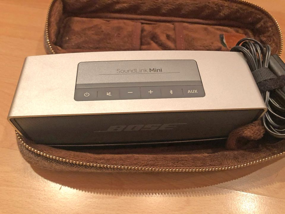 Bose SoundLink Mini Bluetooth-Lautsprecher mit Reisetasche in Holler