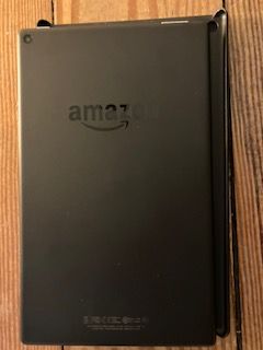 Schwarzes Amazon Fire HD 10 Tablet mit Hülle in Göttingen