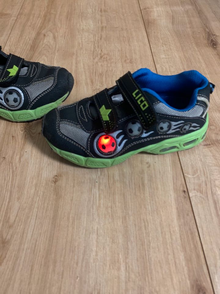 Lico Sneaker mit Licht Gr. 30 in Unterleinleiter