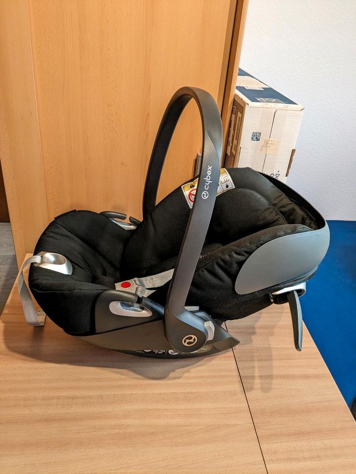 Babyschale Cybex Cloud Z + i-Size mit Liegefunktion und Fußsack in Neumagen-Dhron