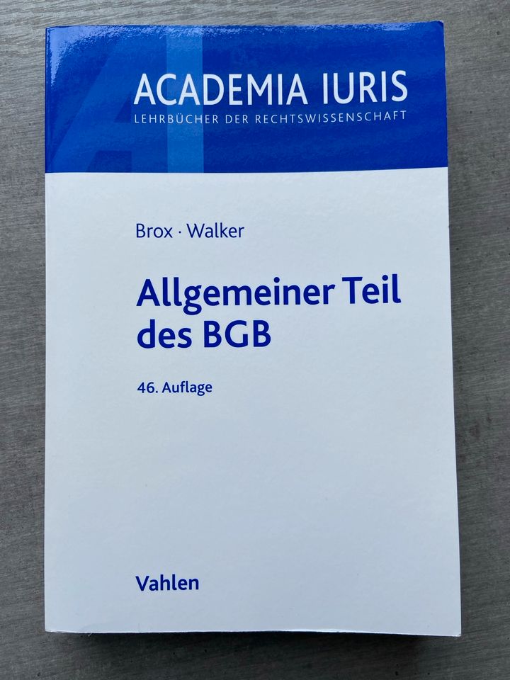 Lehrbücher Jura Staatsrecht/BGB in Birkenfeld