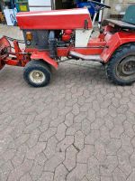 Verkaufe hier einen Traktor Baujahr 82 Niedersachsen - Grasleben Vorschau