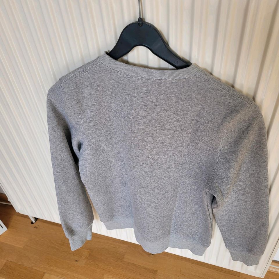 Levis Pullover für Jungs. Größe 164 steht im Schild.... in Edemissen