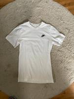 Nike Tee T-Shirt Oberteil Düsseldorf - Garath Vorschau