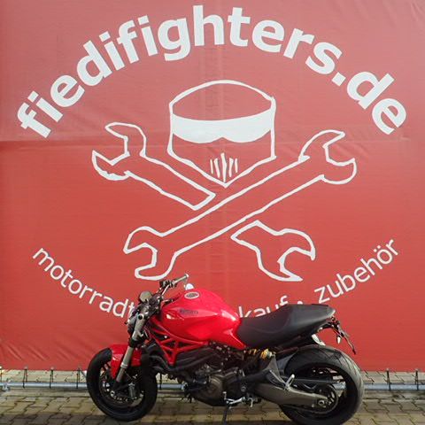 Ducati Monster 821 2 Hand 1Jahr Garantie Finanzierung möglich in Mantel