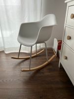 Schaukelstuhl angelehnt an Eames Chair Weiß Kunststoff Holz Herzogtum Lauenburg - Wentorf Vorschau