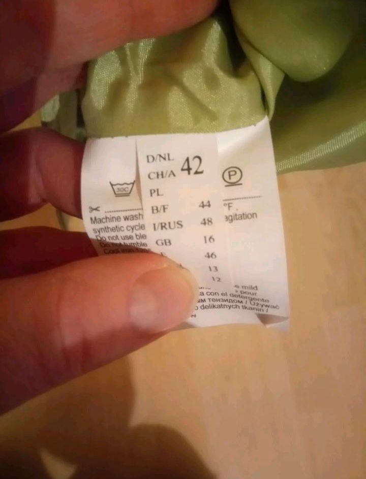 Damen Jacke Frühling Gerry Weber grün gr 42 in Daaden