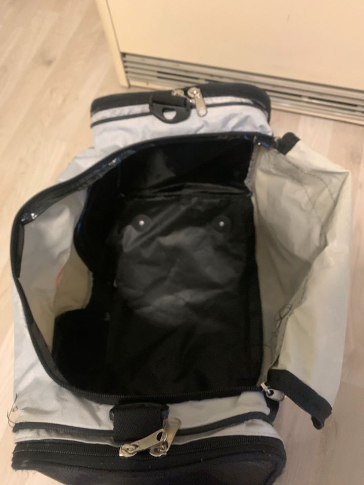 Für,Reisetasche  40x50 Cm Größe: in Düsseldorf