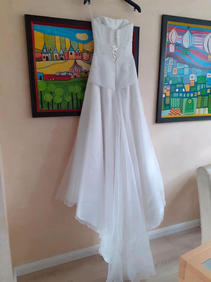 Brautkleid  - Hochzeitskleid in Linnich