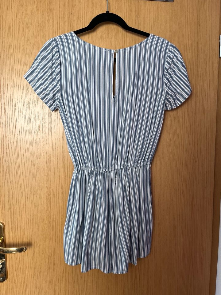 Jumpsuit von Hollister in Steimbke