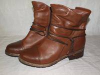 clarks artisan Leder Stiefelette Gr.38 gefüttert Braun Schleswig-Holstein - Lübeck Vorschau