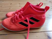 Adidas Fußballschuhe Halle, helle Sohle, ohne Nocken, Größe 33 Sachsen-Anhalt - Magdeburg Vorschau