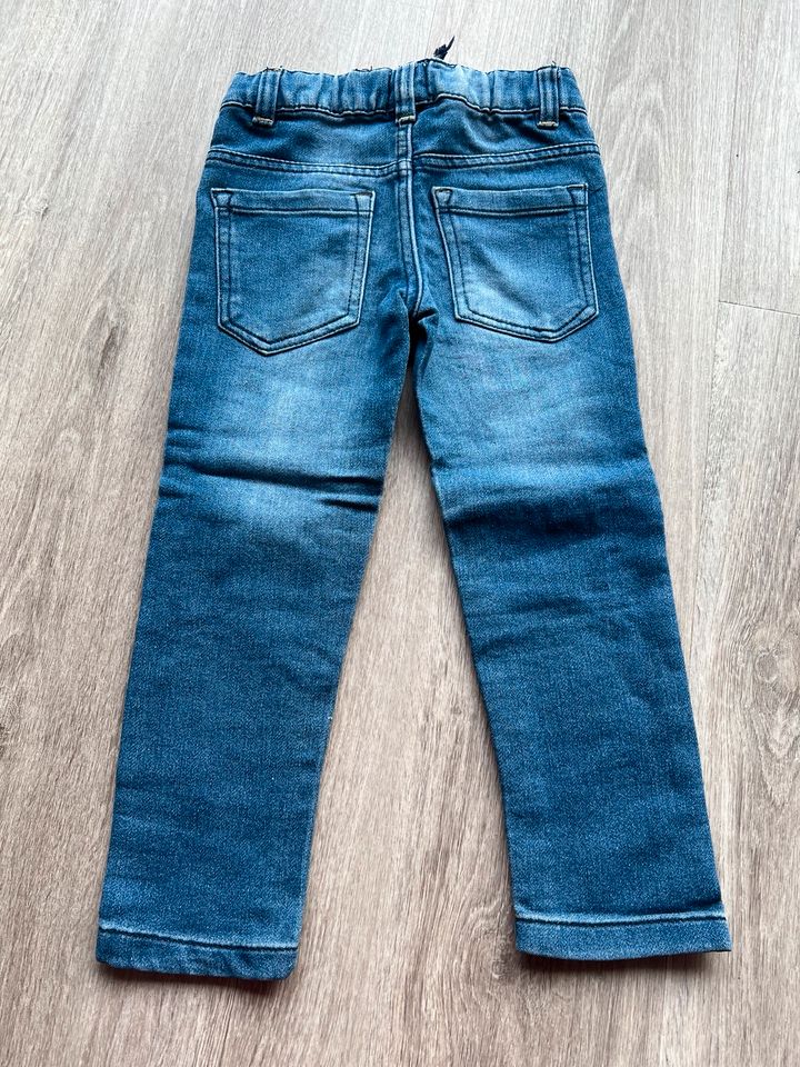 Jogginghosen/Jeans Gr. 104 in Neese