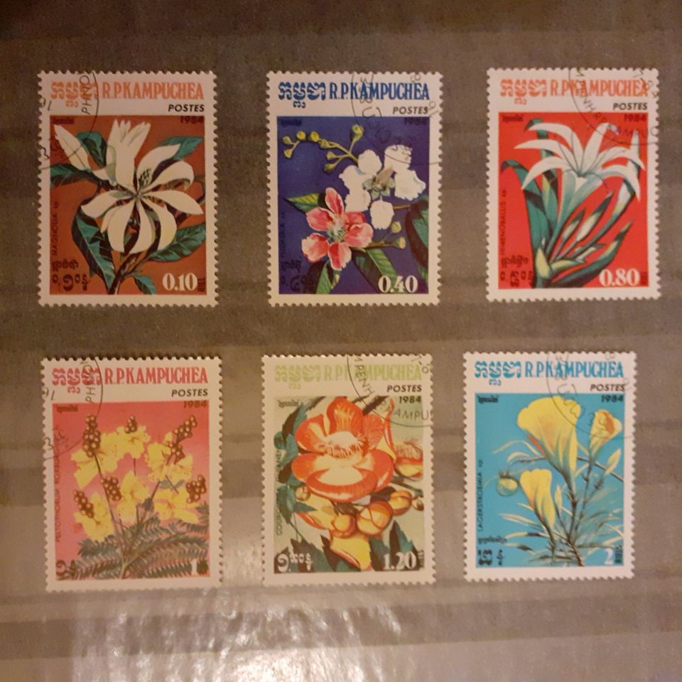 Briefmarken_ÄquatorialGuinea+ Kampuchea_Blumen/ Blüten/ Natur !!! in Rostock