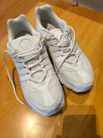 Herren Sneaker Sportschuhe (Größe 43, Nike, Weiß) Hessen - Flörsheim am Main Vorschau