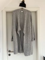 Winter Cardigan H&M Woll Jacke grau Gr. XS S Oversize geschnitten Altstadt-Lehel - München/Lehel Vorschau