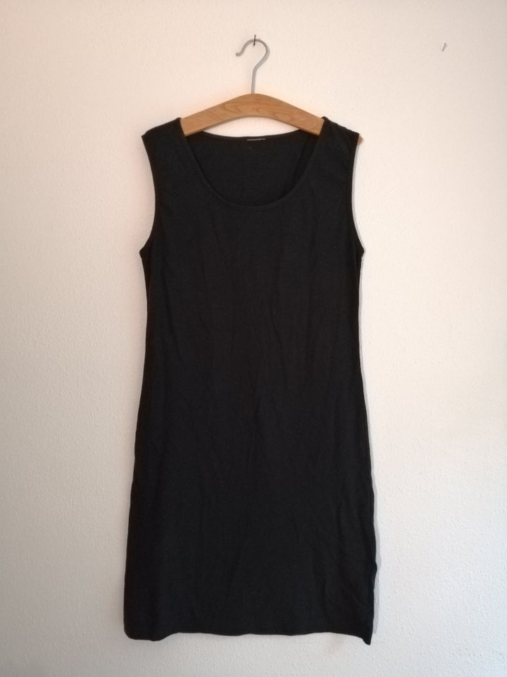 Schwarz T-Shirt Kleid Nacht Basic Sommer schlicht Träger ärmellos in München