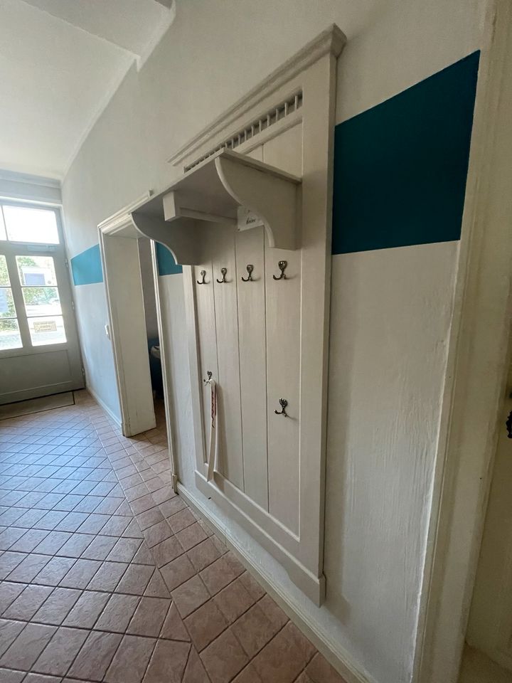 Garderobe mit Kleiderstange Vintage Massivholz in Neuruppin