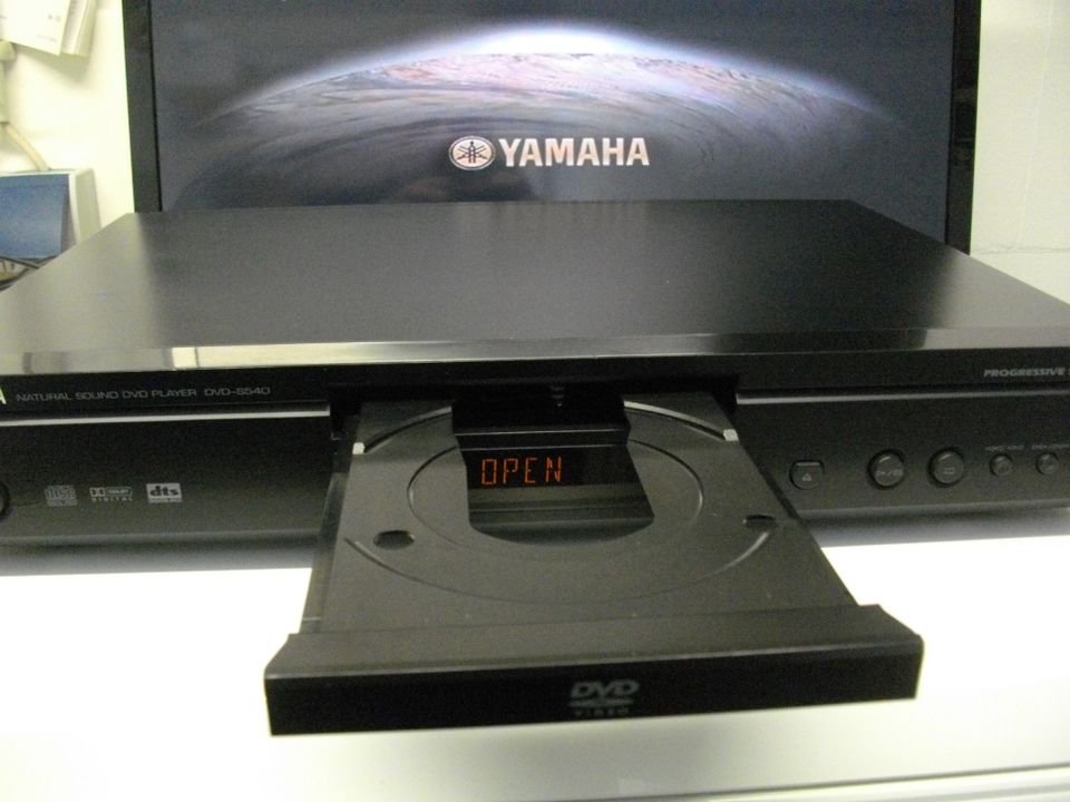 Yamaha DVD-S 540, Schwarz, Codefree in Tangstedt 