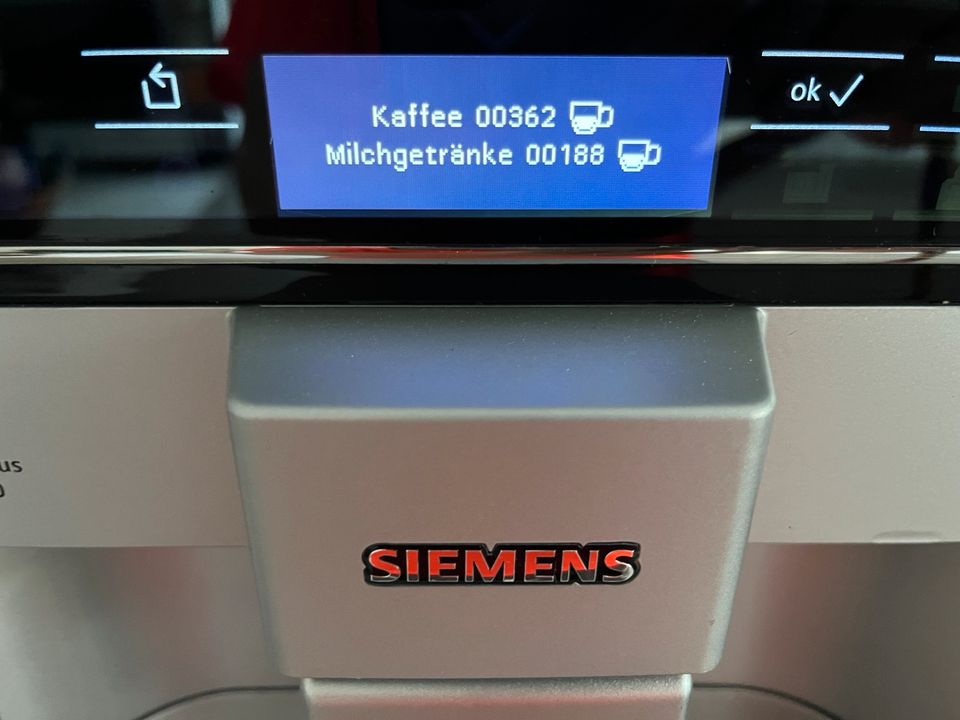 Siemens Kaffeevollautomat / Kaffeemaschine EQ6 plus in München