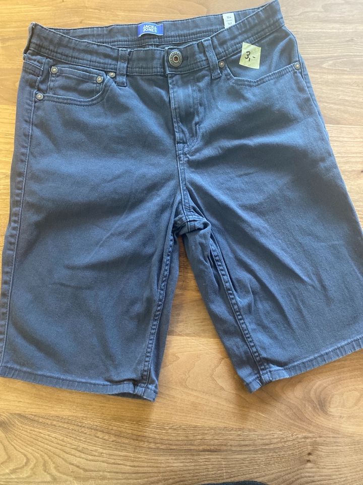 Hosen kurz lang Badehose 164 in Affalterbach  