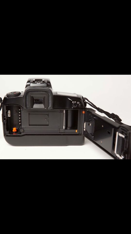 Canon EOS 5 - SLR film camera / spiegelreflexkamera in Berlin
