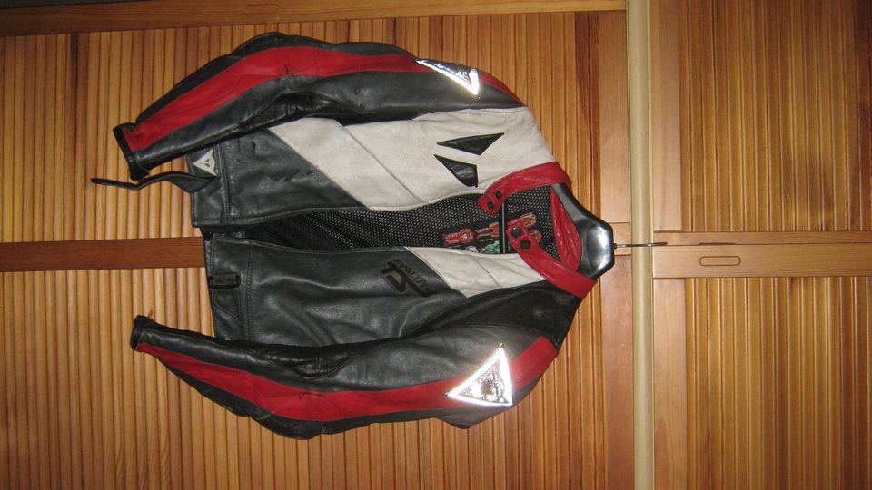 MOTORRADLEDERKOMBI - RENNKOMBI - DAINESE in Heusweiler