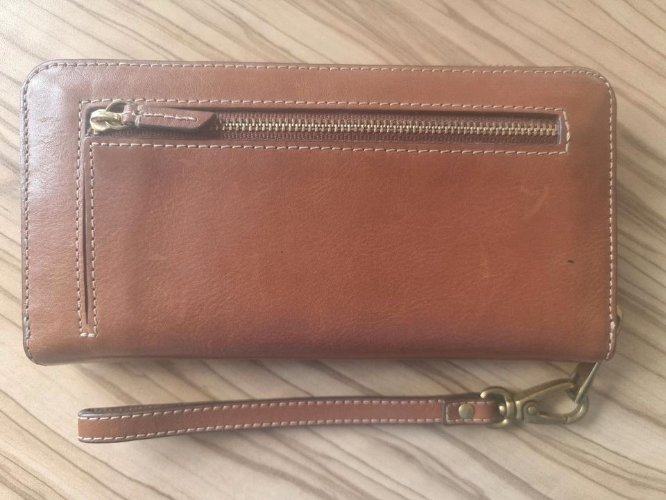 Fossil Geldbeutel braun / Zip Around Clutch Logan RFID in Hirschhorn (Neckar)