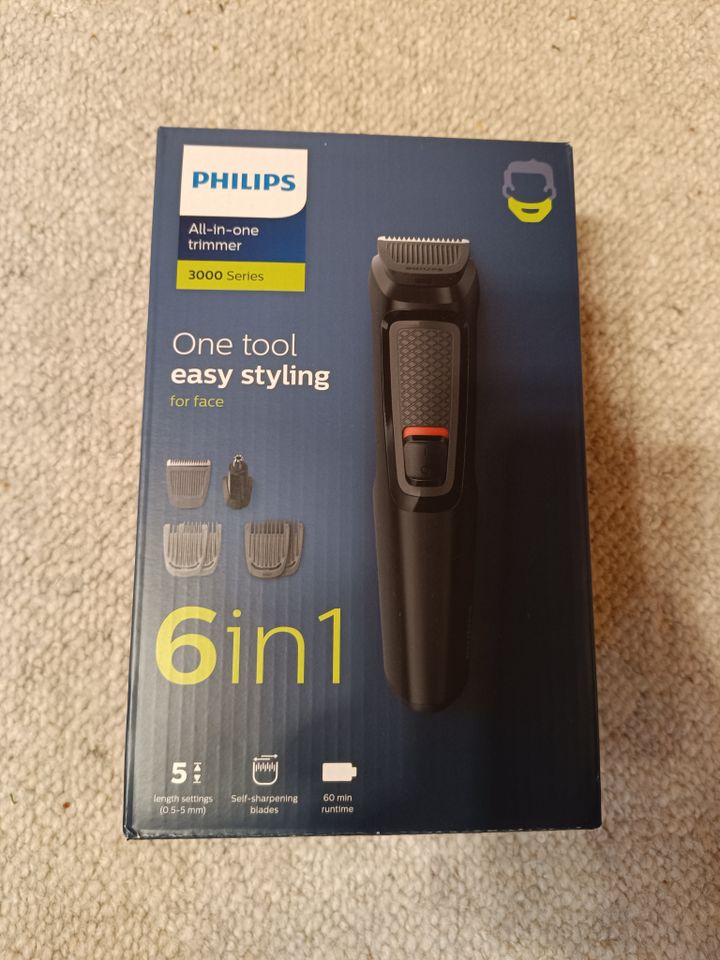 PHILIPS All-in-one-trimmer Series 3000 6 in 1 Bartschneider in Waldbrunn