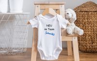 Baby Body mit witzigem Spruch, personalisiert Nordrhein-Westfalen - Burscheid Vorschau