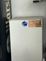 Kleiner Kühlschrank zu verschenken Nordrhein-Westfalen - Lippstadt Vorschau