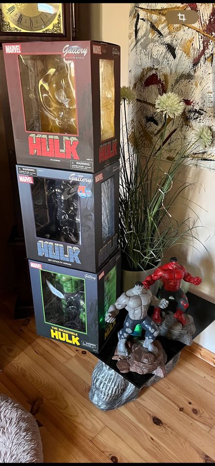 Hulk / Diamond Select Marvel Gallery / Grey, Red u. Green in Saarlouis