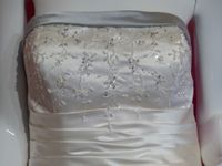 Brautkleid Hochzeitskleid Lorengel Creme/Silber Gr. 40/42 Nordrhein-Westfalen - Marienheide Vorschau