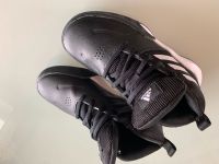 Adidas  Sneaker/Sportschuh schwarz halbhoch Jungen  Gr.30 *neu* Nordrhein-Westfalen - Herford Vorschau
