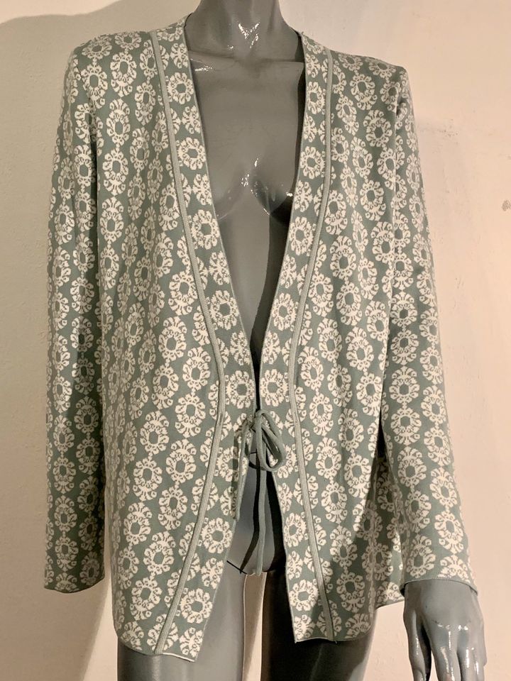 Süße „SORGENFRI SYLT“Strickjacke Gr. M (38-40)Neu in Frankfurt am Main