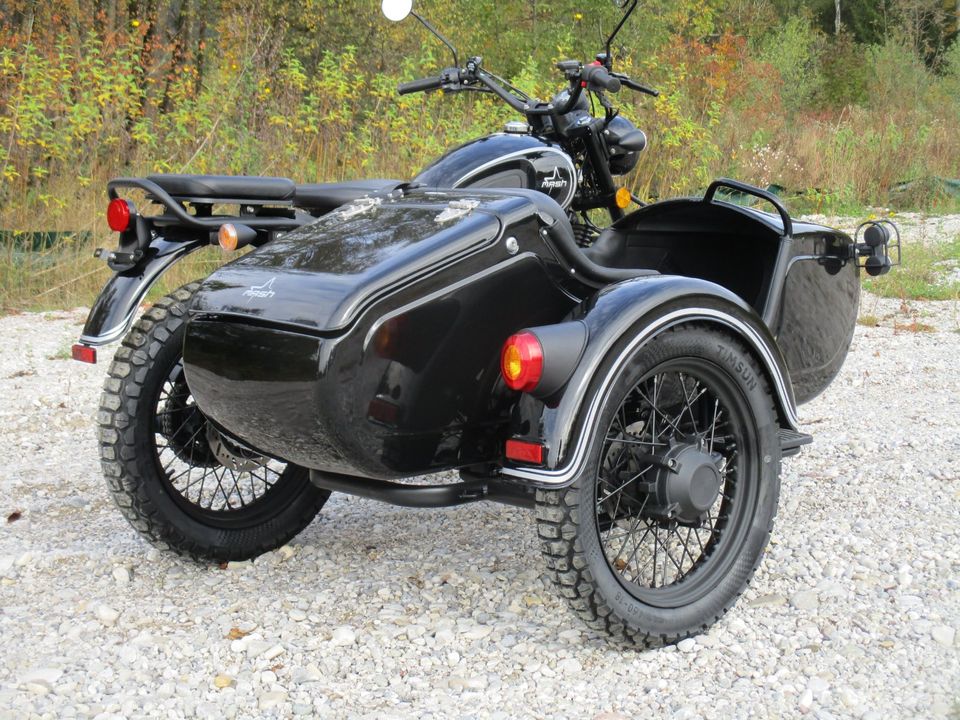 Mash Black Side - Motorradgespann / Motorrad mit Beiwagen in Dietramszell