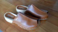 NEU! ESPRIT - Braune Leder Clogs mit Gummisohle, Gr. 42 Baden-Württemberg - Freiburg im Breisgau Vorschau