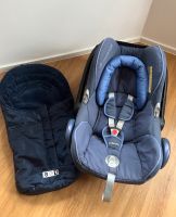 Babyschale Maxi Cosi inkl Isofix Station und Fußsack Sachsen - Böhlen Vorschau