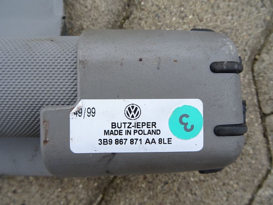 Orig. VW Passat Kofferraumabdeckung Laderaumabdeckung 3B9867871 in  Niedersachsen - Bad Harzburg, Ersatz- & Reparaturteile