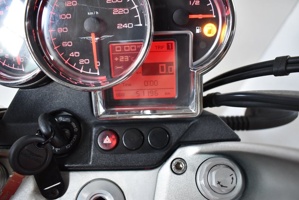 Moto Guzzi Breva 1100 Rosso mit einem Jahr Garantie in Laer