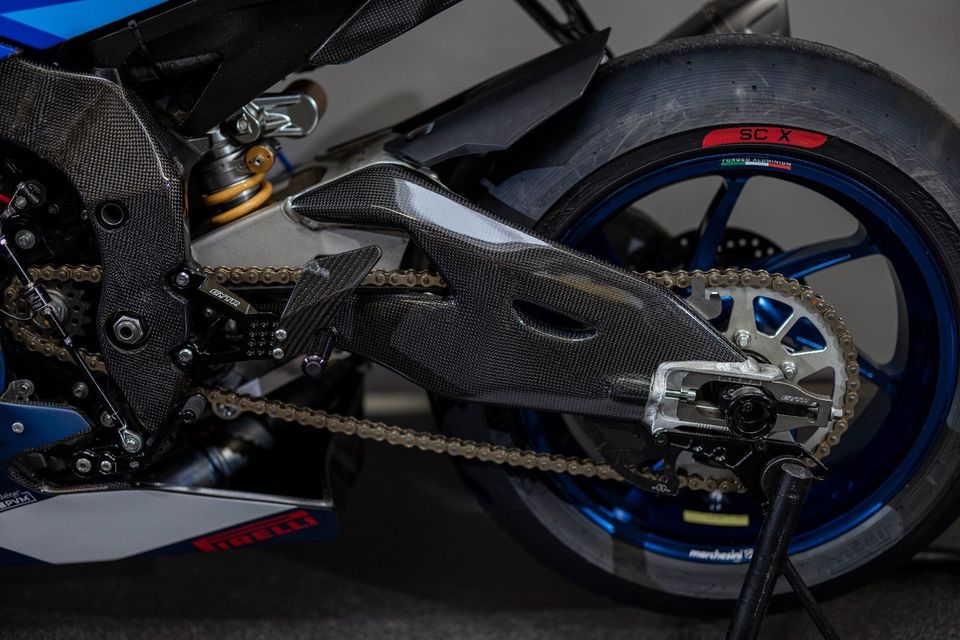 Yamaha R1 M - Superbike by Hertrampf Racing  /  TOP Ausstattung ! in Ahlde