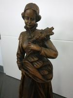 Holzfigur 'Heilige Notburga" aus Oberammergau Nordrhein-Westfalen - Rheinbach Vorschau