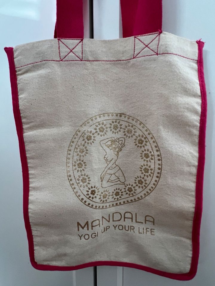 Yoga.   Yogi Tasche 33x24 cm - wie neu in Kirchheim am Neckar