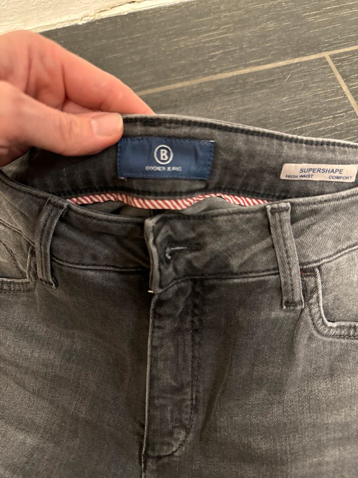 Bogner Jeans grau wahrscheinlich gekürzt in Amberg