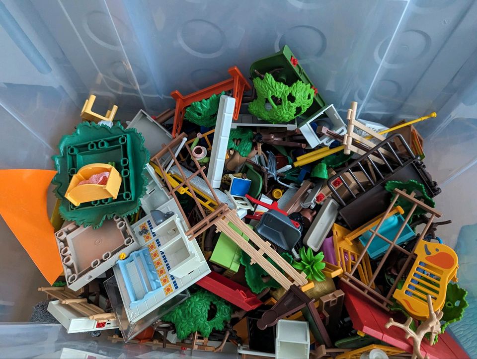 Playmobil Riesenpaket. Arche. Reitschule. Kindergarten usw in Vettelschoß