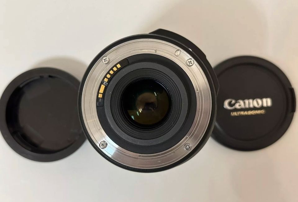 Canon EF-S 17-85mm IS USM Objektiv f. EOS Kameras in Norderstedt