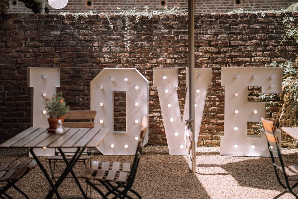 Verleih! XXL Leuchtbuchstaben LOVE Buchstaben 120cm Hochzeit in Düsseldorf