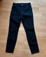 Sehr gut erhaltene Jeans Gr. 38 dunkelblau Hessen - Schlitz Vorschau